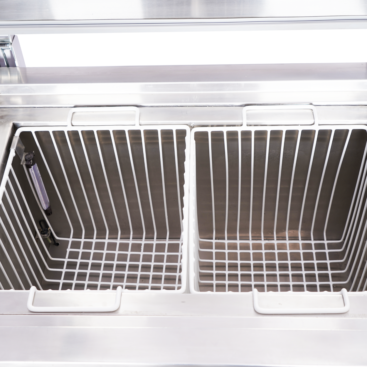 Ice Lined Refrigerator (Horizantal)